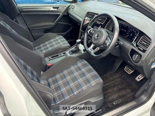VolksWagen GOLF GTE 2019-03 8874900-3