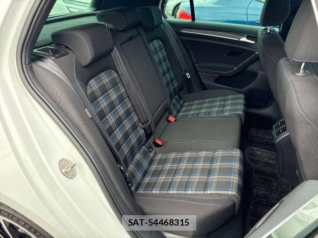 VolksWagen GOLF GTE 2019-03 8874900-5