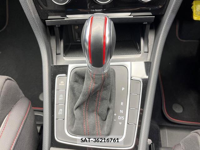 VolksWagen GOLF GTI 2016-06 8872645-11