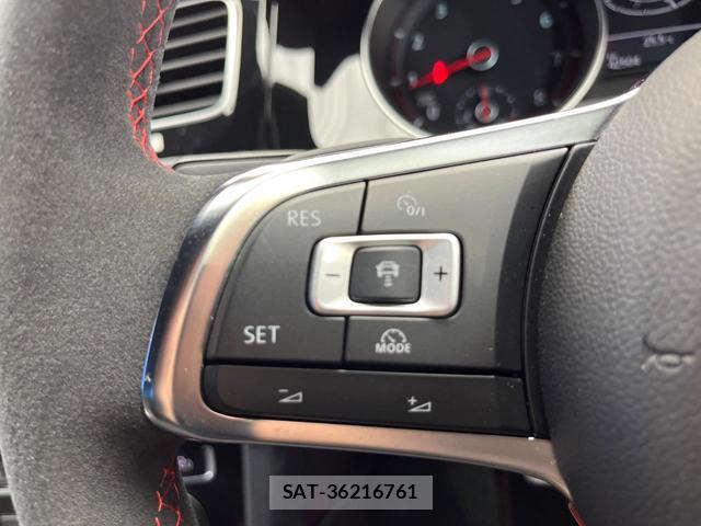 VolksWagen GOLF GTI 2016-06 8872645-4