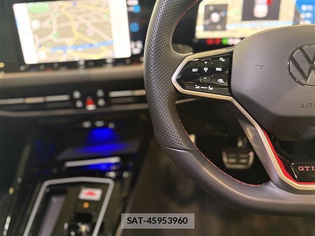 VolksWagen GOLF GTI 2023-06 8873813-12