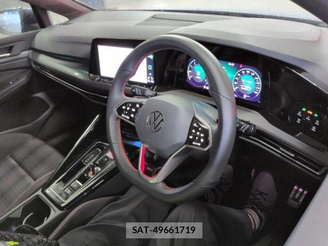 VolksWagen GOLF GTI 2023-05 8875435-2
