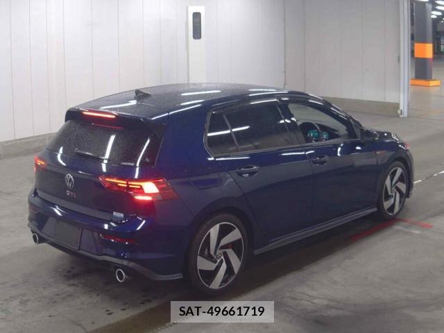 VolksWagen GOLF GTI 2023-05 8875435-4