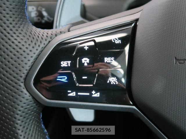 VolksWagen GOLF R VARIANT 2023-11 8872792-7
