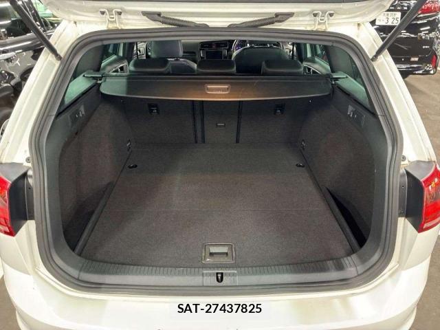 VolksWagen GOLF R VARIANT 2016-01 8874910-12