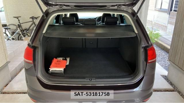 VolksWagen GOLF VARIANT 2015-05 8874390-17