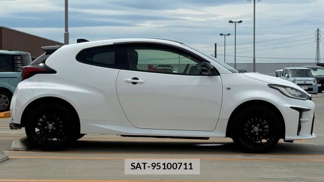 Toyota Gr Yaris 2021-04 8874475-3