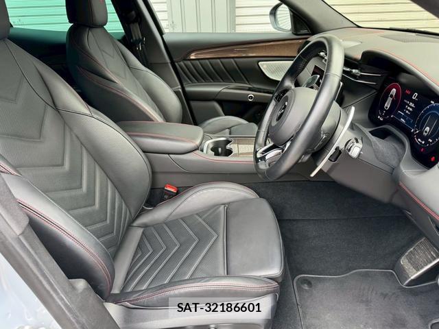 Maserati Grecale 2023-08 8875844-14