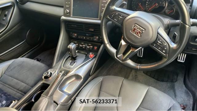Nissan GT-R 2019-01 8874382-2