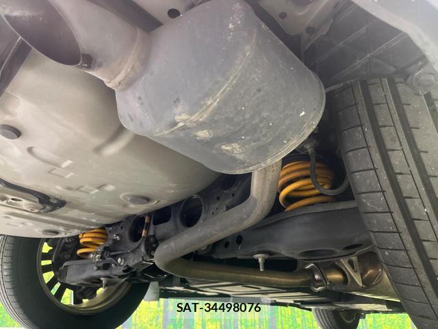 Toyota HARRIER 2017-01 8872560-17