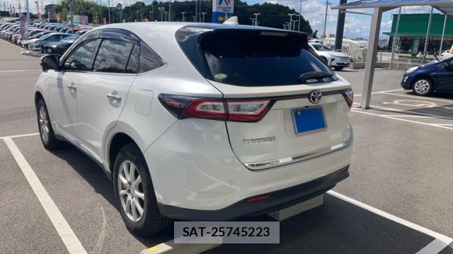 Toyota HARRIER 2017-09 8873079-1