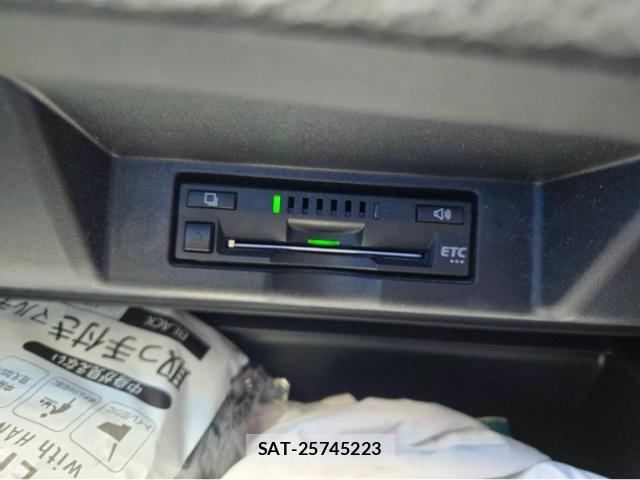 Toyota HARRIER 2017-09 8873079-10