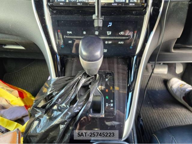 Toyota HARRIER 2017-09 8873079-15