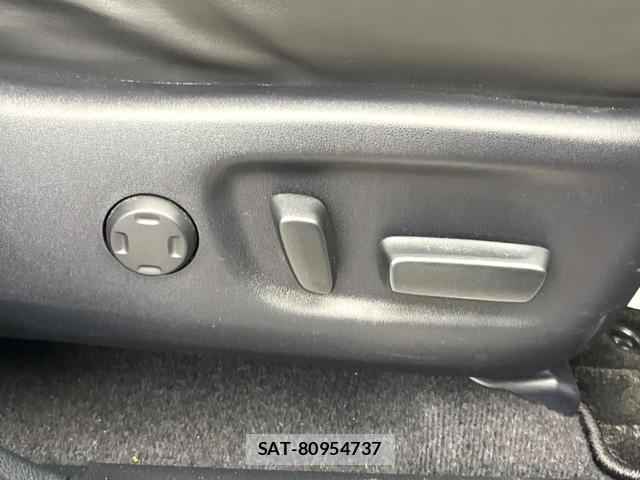 Toyota HARRIER 2017-08 8873507-6