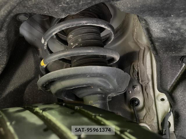 Toyota HARRIER 2024-04 8873944-17