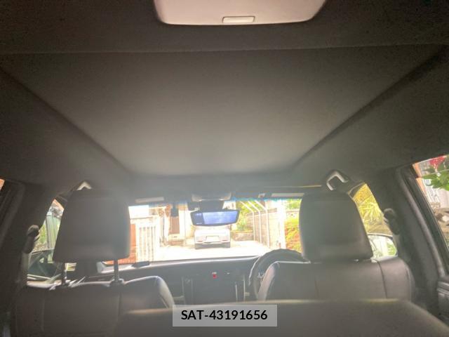 Toyota HARRIER 2018-11 8874308-17