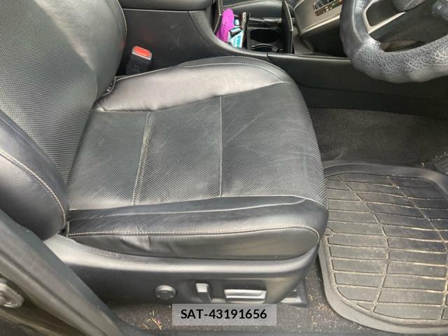 Toyota HARRIER 2018-11 8874308-9