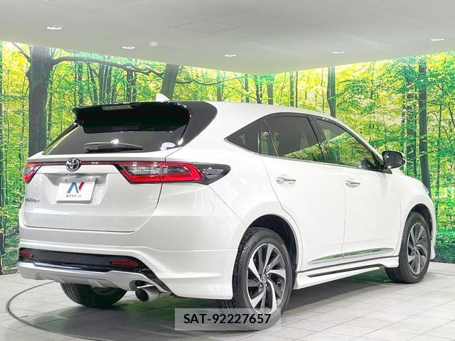 Toyota HARRIER 2017-10 8874370-16