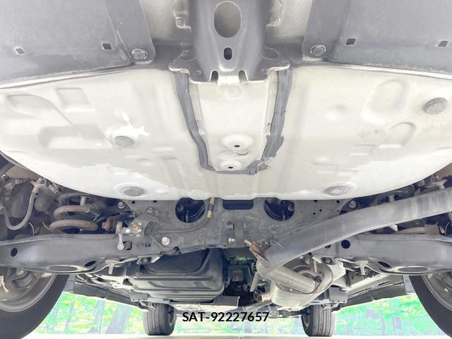 Toyota HARRIER 2017-10 8874370-18