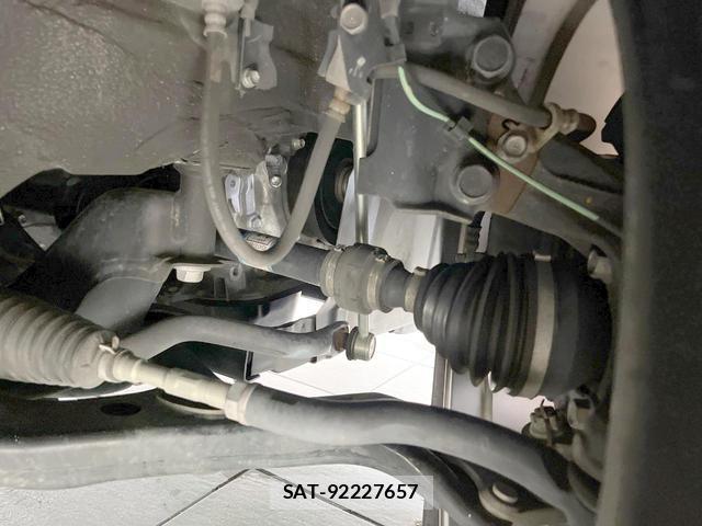 Toyota HARRIER 2017-10 8874370-19