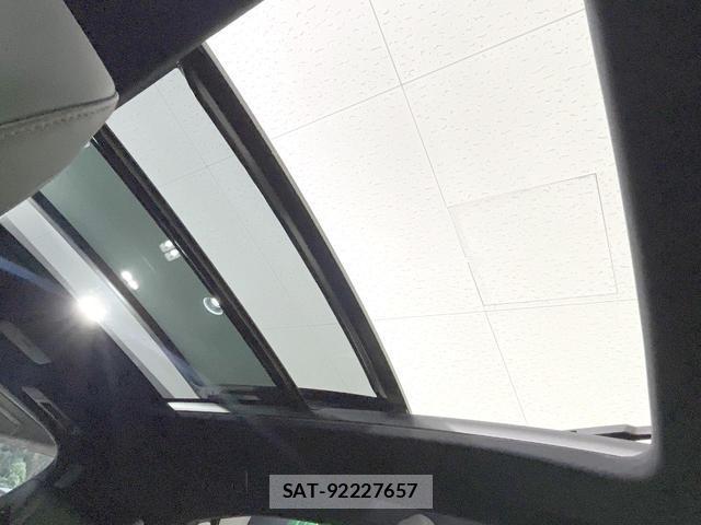 Toyota HARRIER 2017-10 8874370-3