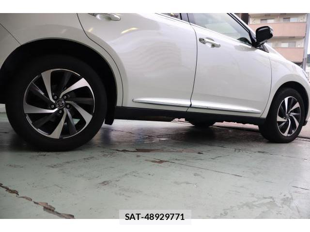 Toyota HARRIER 2017-10 8874939-10