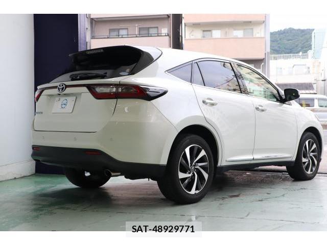 Toyota HARRIER 2017-10 8874939-3