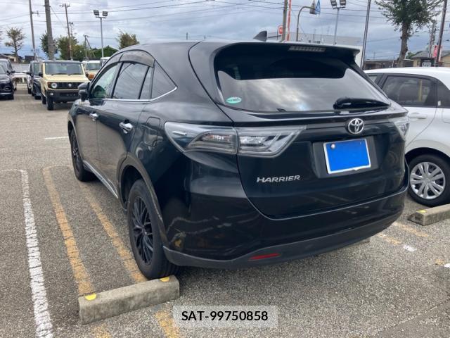 Toyota HARRIER 2017-03 8875021-12