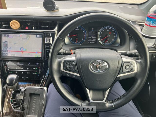Toyota HARRIER 2017-03 8875021-17