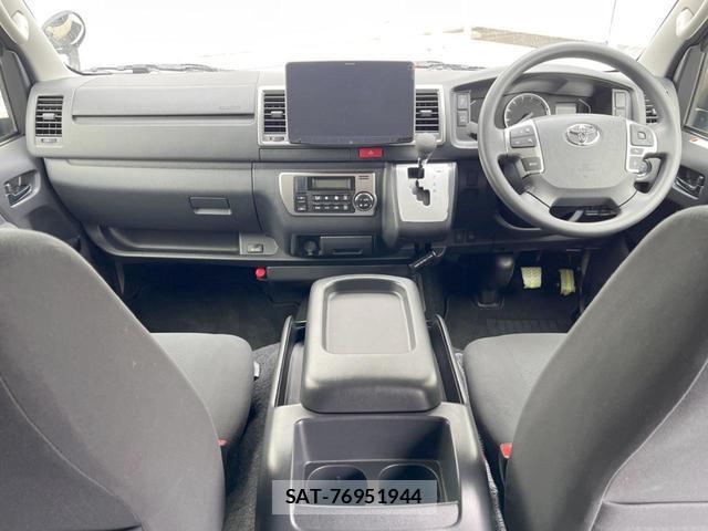Toyota HIACE VAN 2025-12 8872634-1