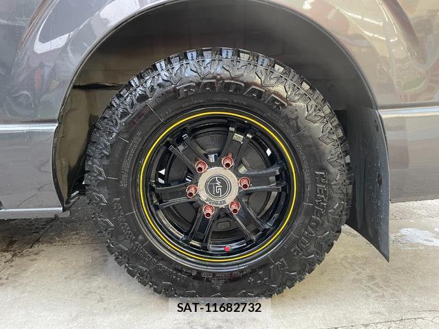 Toyota HIACE VAN 2015-12 8872691-11