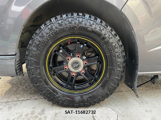 Toyota HIACE VAN 2015-12 8872691-12