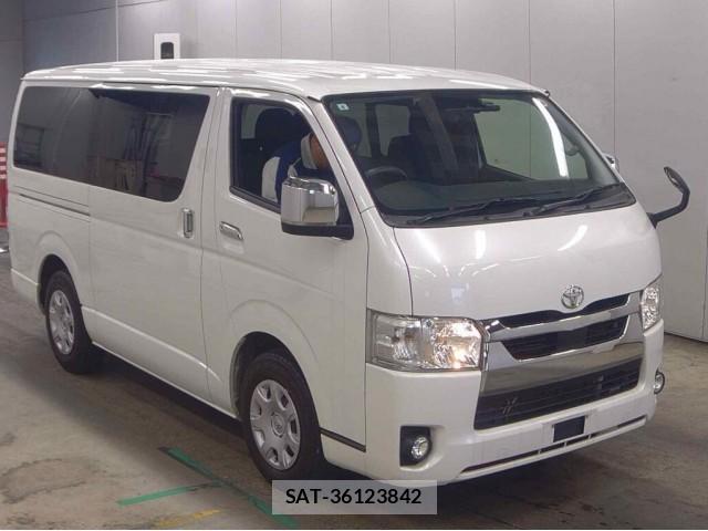 Toyota HIACE VAN 2021-08 8872812-0