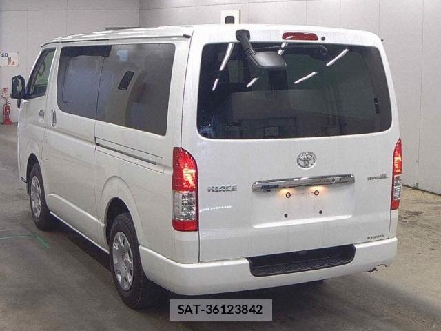 Toyota HIACE VAN 2021-08 8872812-1