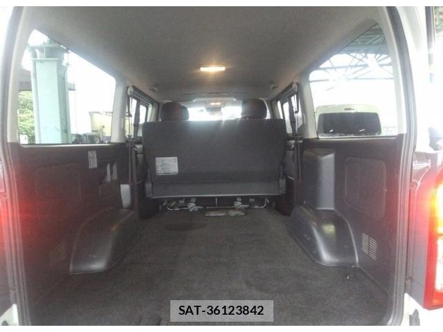 Toyota HIACE VAN 2021-08 8872812-2