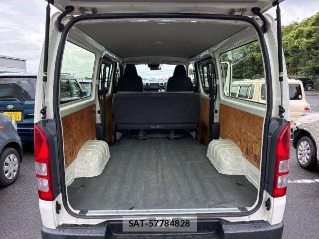 Toyota HIACE VAN 2018-07 8872813-2