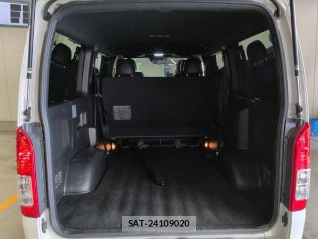 Toyota HIACE VAN 2021-04 8872830-2