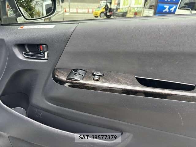 Toyota HIACE VAN 2018-04 8873008-12