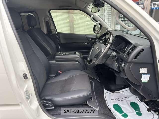 Toyota HIACE VAN 2018-04 8873008-13