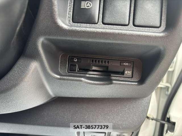 Toyota HIACE VAN 2018-04 8873008-16