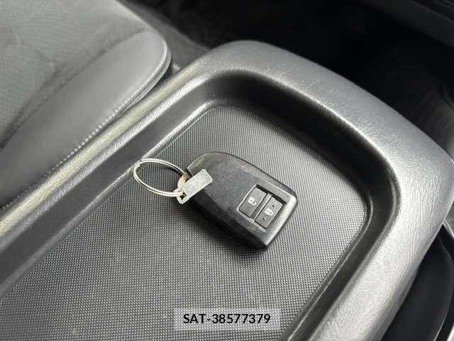 Toyota HIACE VAN 2018-04 8873008-19
