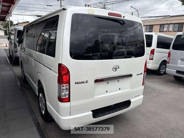 Toyota HIACE VAN 2018-04 8873008-2