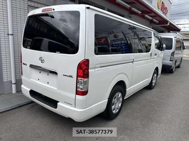 Toyota HIACE VAN 2018-04 8873008-3