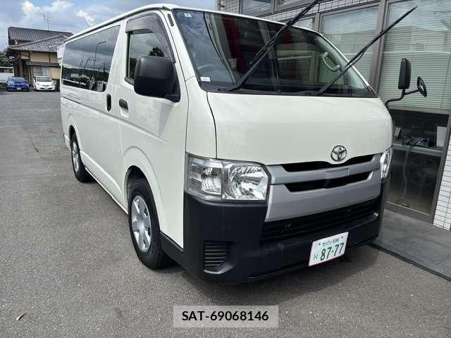 Toyota HIACE VAN 2019-02 8873009-0