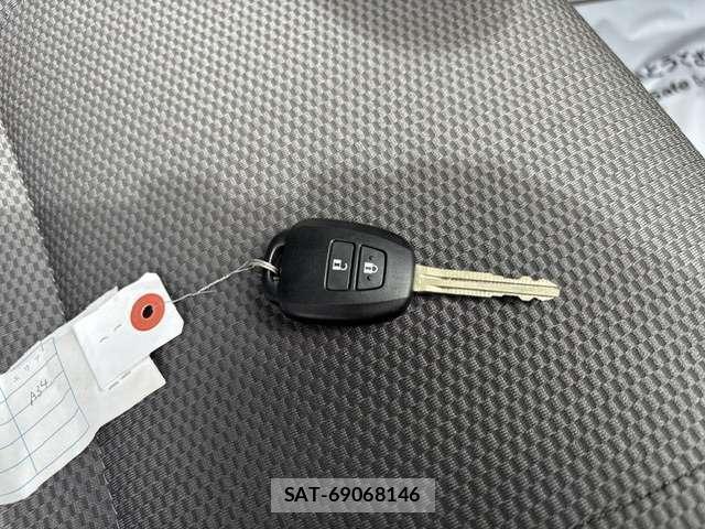 Toyota HIACE VAN 2019-02 8873009-14