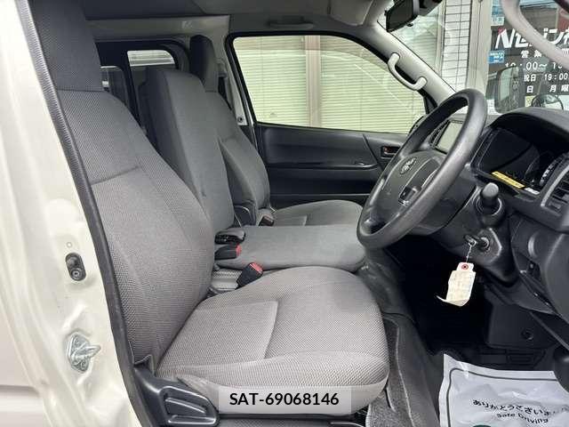 Toyota HIACE VAN 2019-02 8873009-15