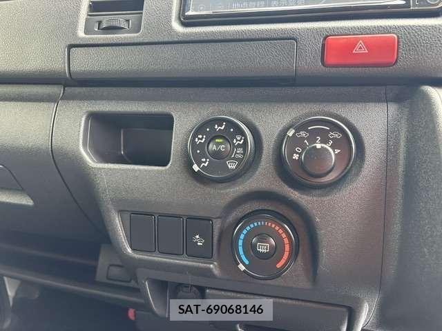 Toyota HIACE VAN 2019-02 8873009-18