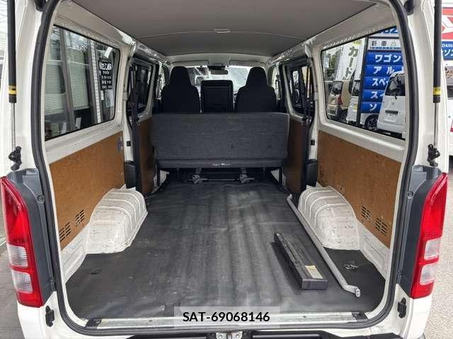 Toyota HIACE VAN 2019-02 8873009-4