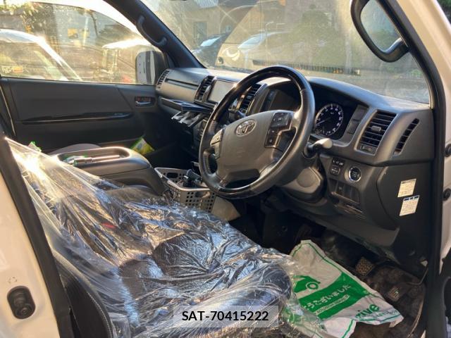Toyota HIACE VAN 2021-04 8873431-17