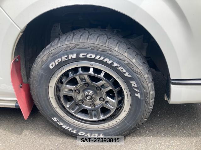 Toyota HIACE VAN 2023-07 8873476-12